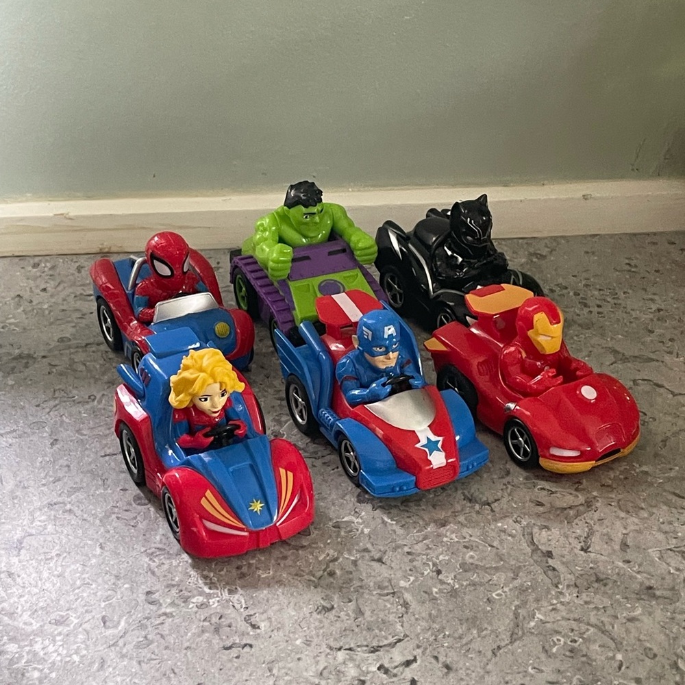 Marvel Mini Pull-Back Superhero Car Set of 6